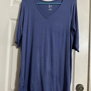 Felina large jersey knit blouse. V neck with tunic length soft fabric.